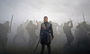 Michael Fassbender has his 300 moment in Macbeth